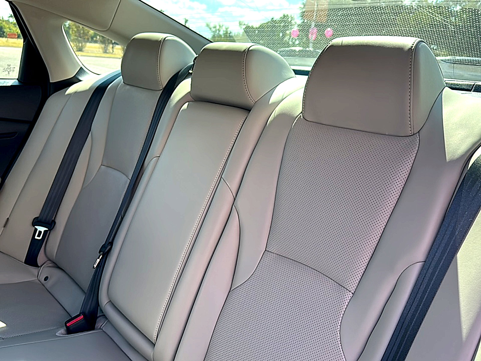 Used 2023 Honda Accord EX-L image 19