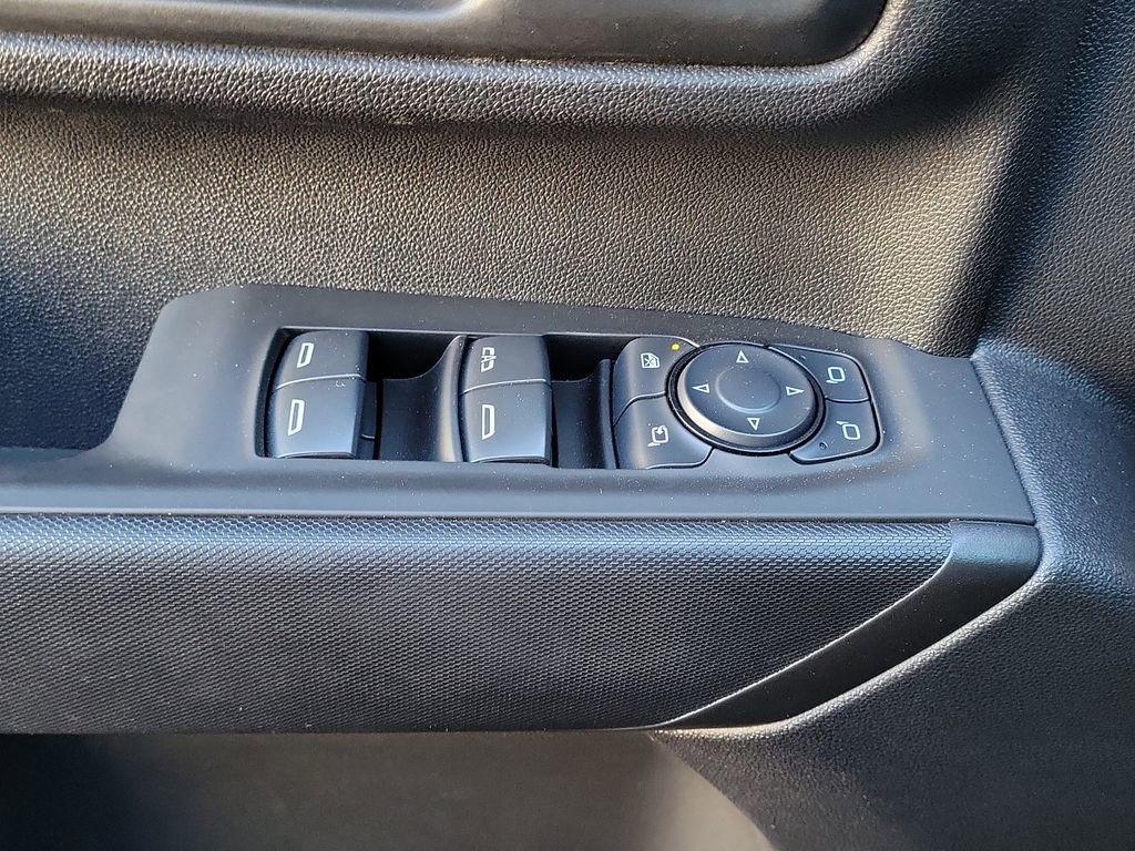 Used 2025 Chevrolet Silverado 2500 Custom w/ Custom Value Package image 26