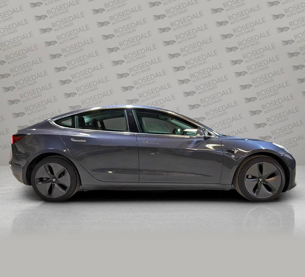 Used 2018 Tesla Model 3 Long Range image 9