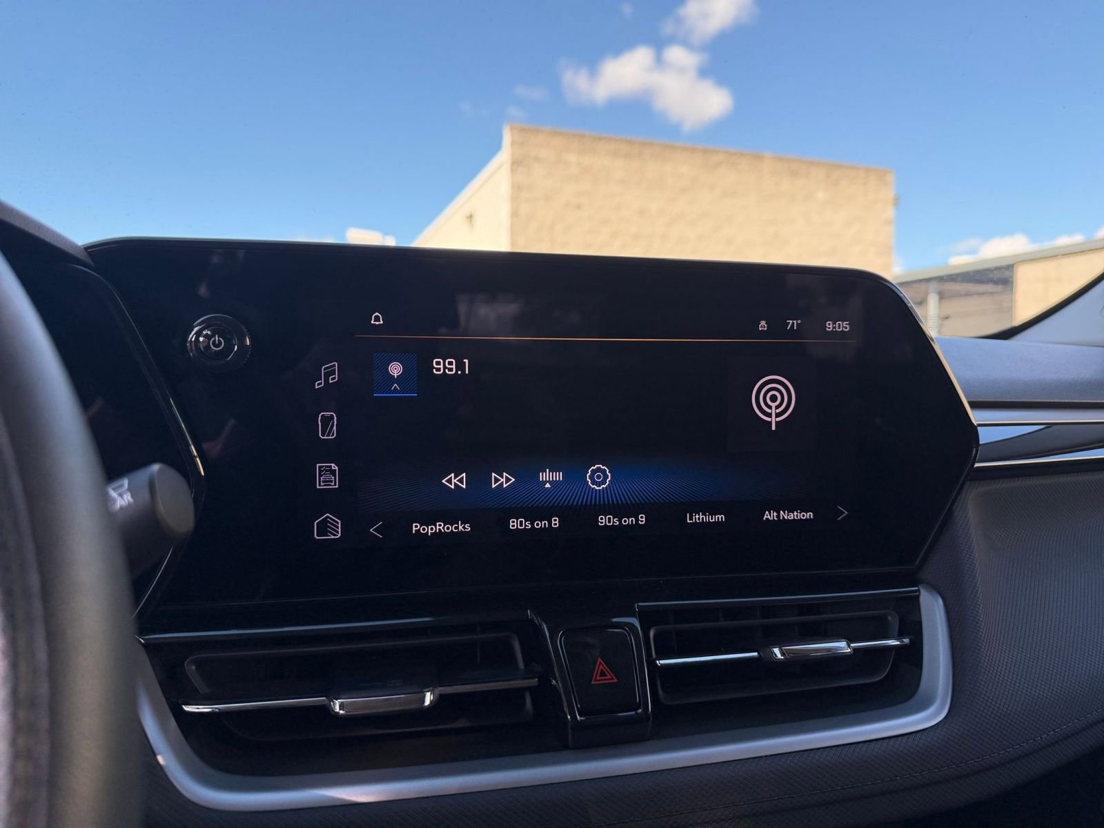 Used 2025 Chevrolet TrailBlazer LT image 20