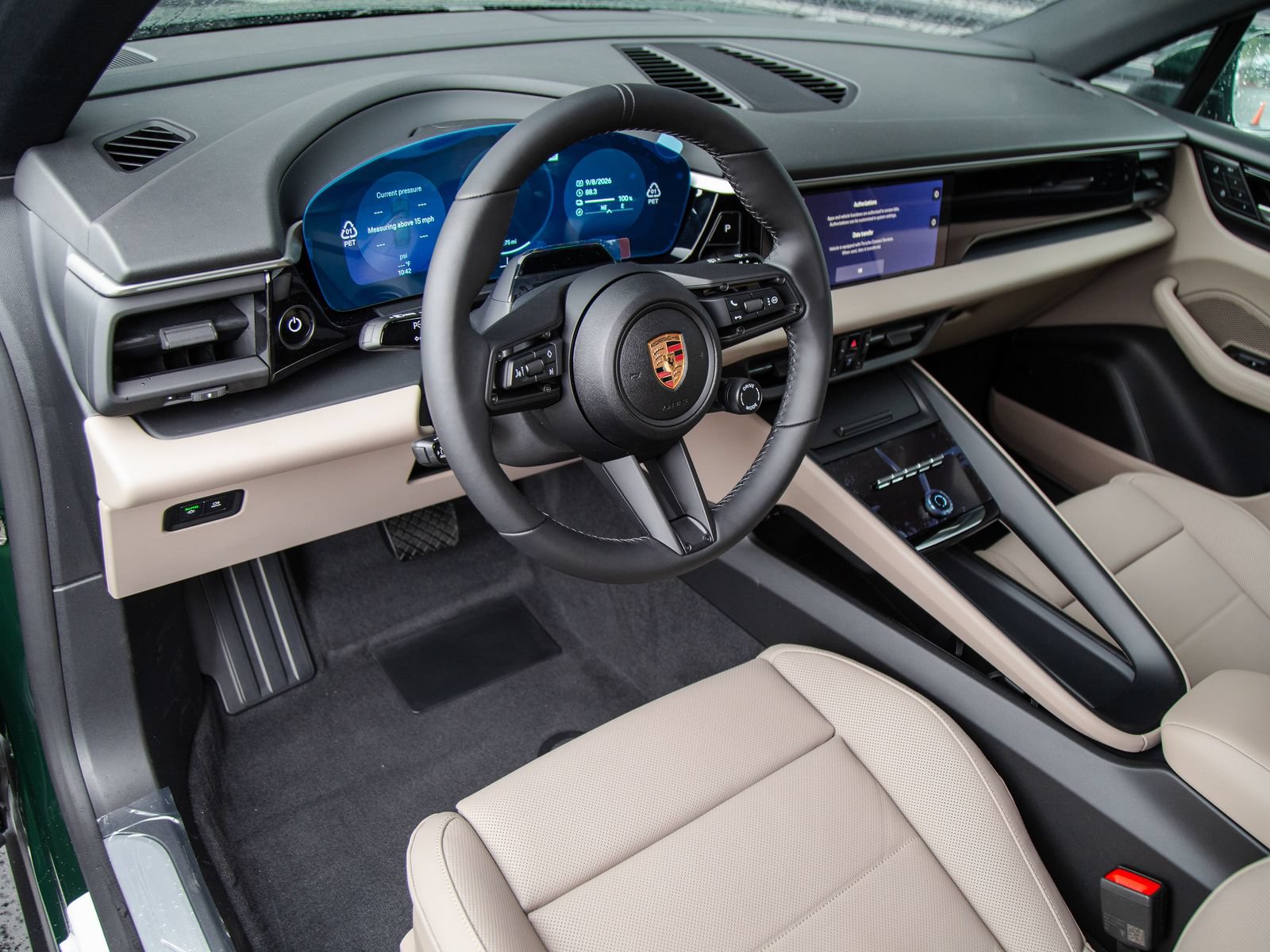 New 2026 Porsche Macan Electric RWD image 4