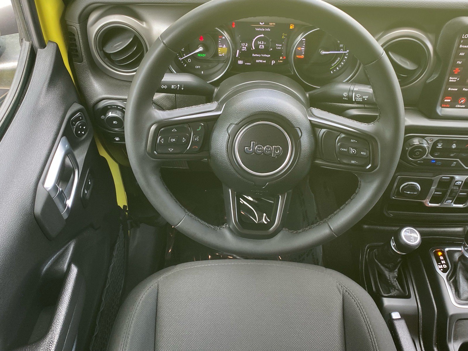 Used 2023 Jeep Wrangler Unlimited w/ Cold Weather Group AWD/4WD image 6
