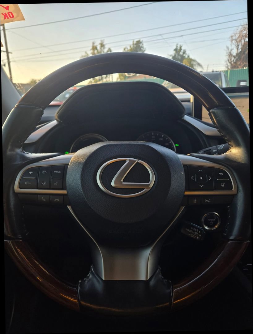 Used 2019 Lexus RX 450h AWD image 20