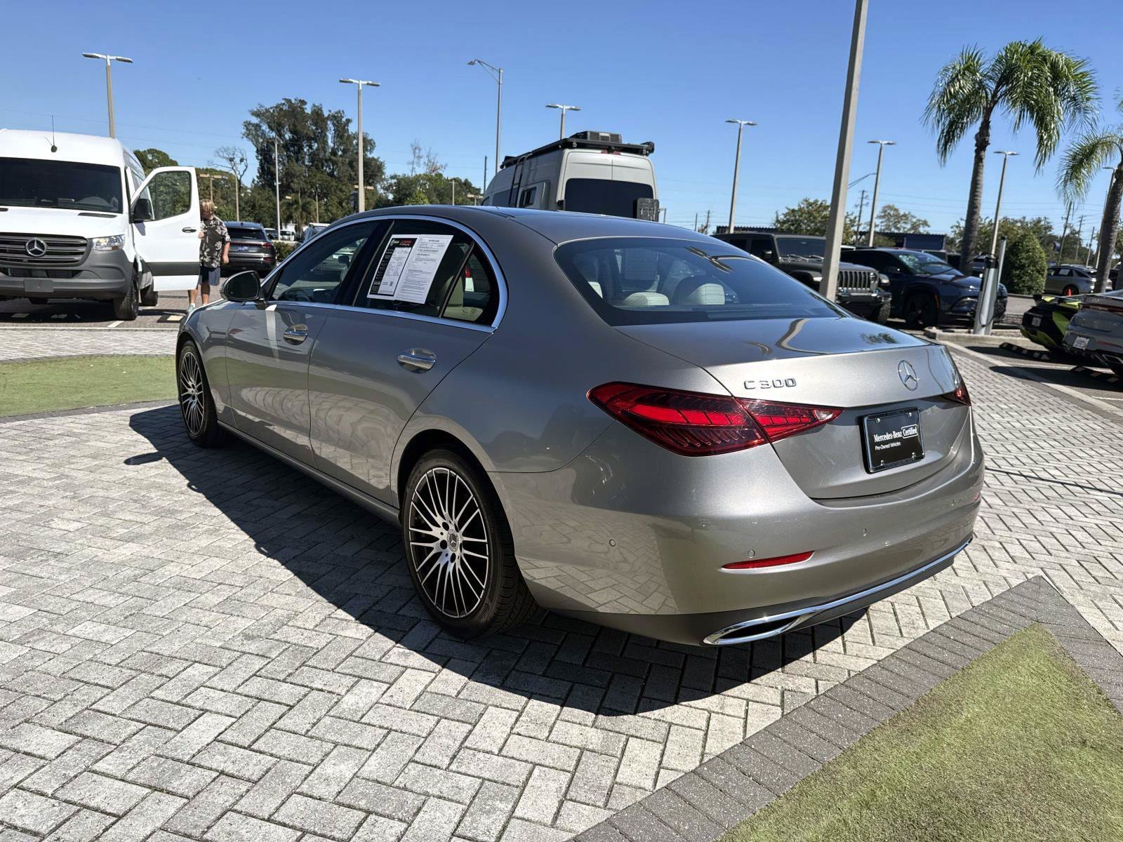 Used 2023 Mercedes-Benz C 300 Sedan image 4