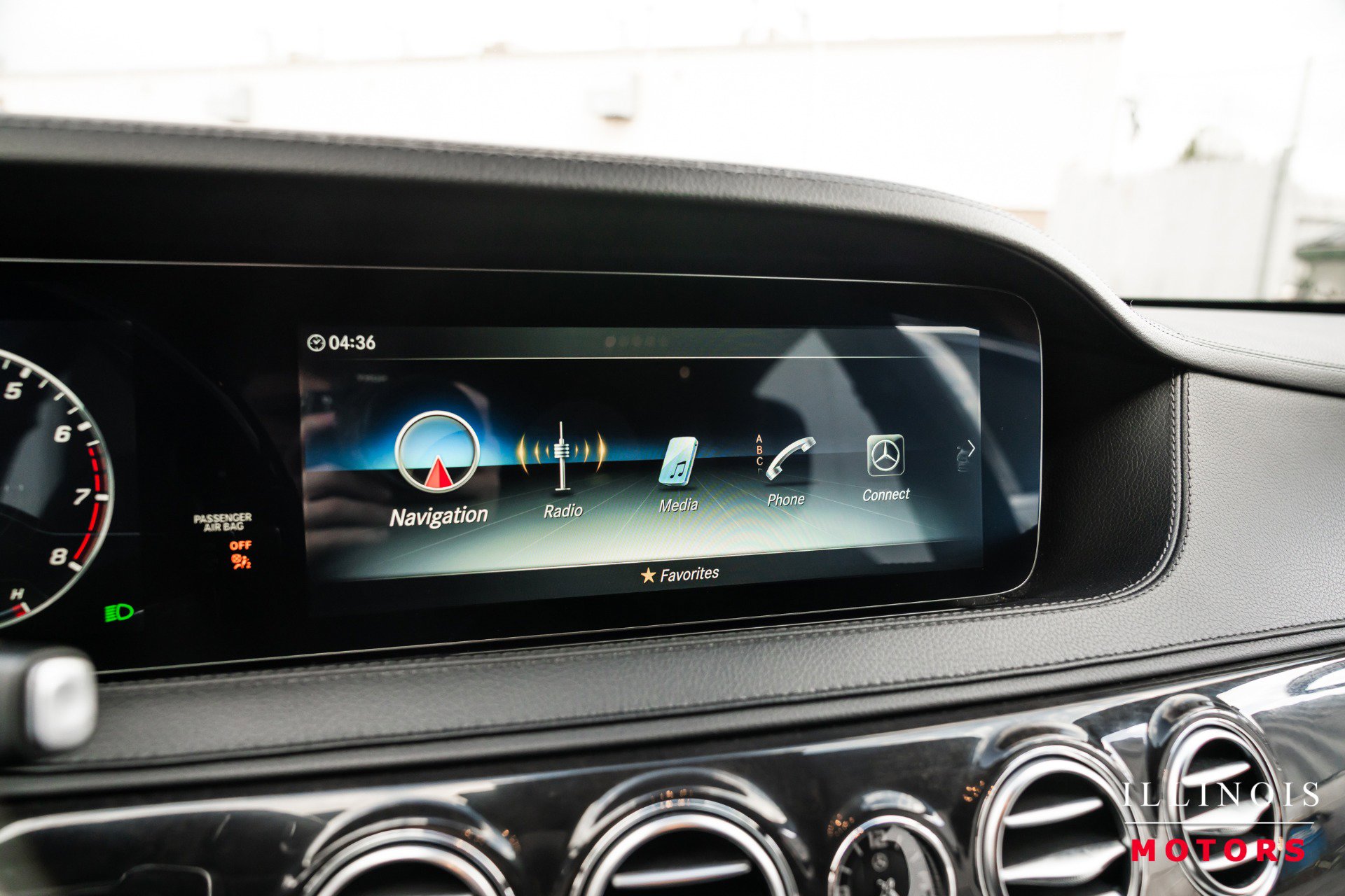 Used 2019 Mercedes-Benz S 560 4MATIC Sedan image 24