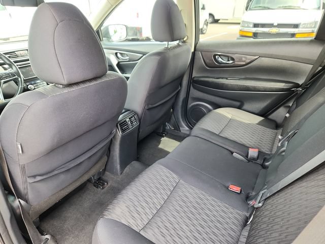 Used 2018 Nissan Rogue SV AWD/4WD image 27