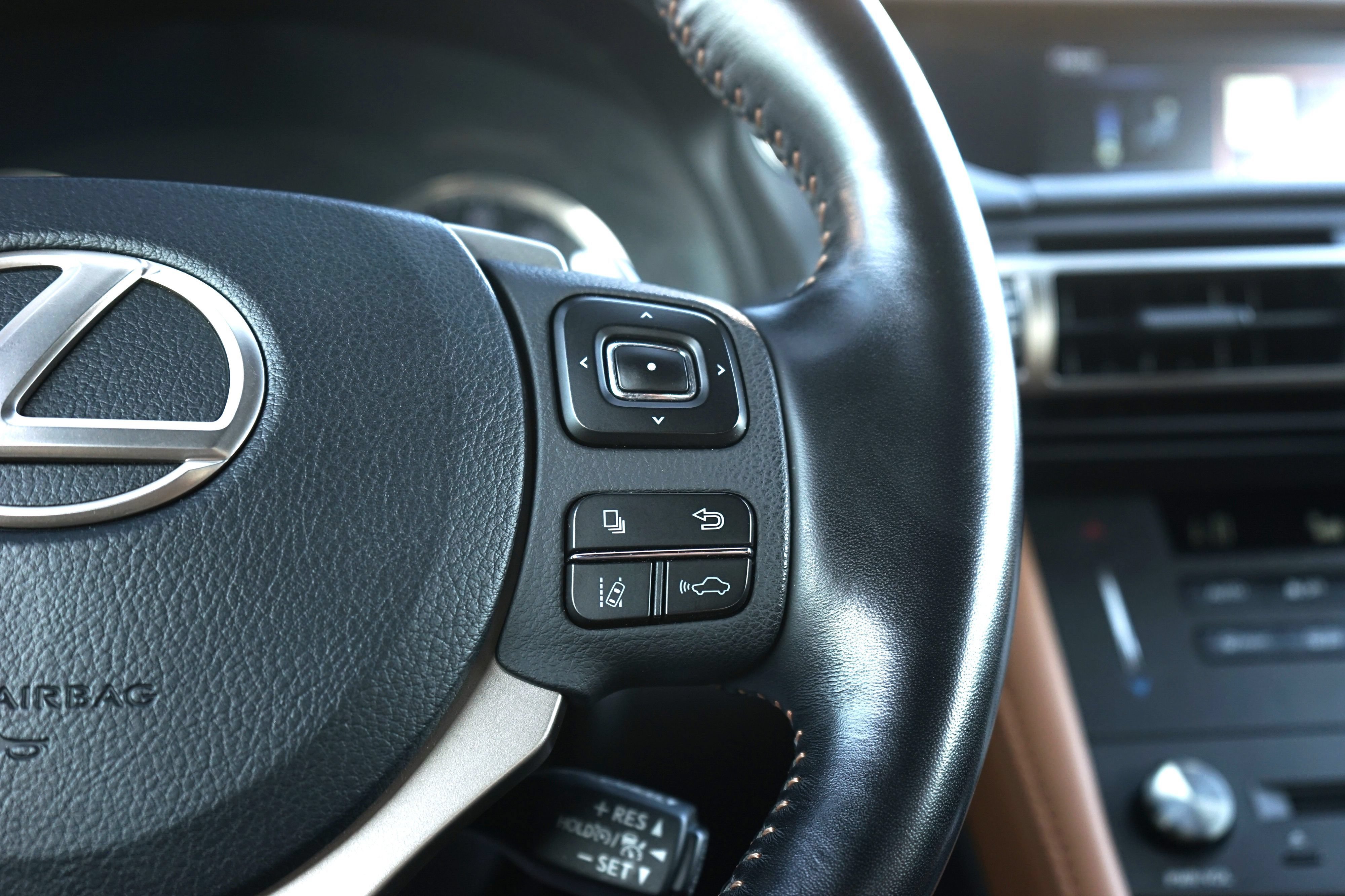 Used 2020 Lexus RC 300 AWD w/ Premium Package image 20