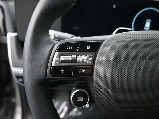 New 2025 Hyundai Ioniq 5 SE image 16