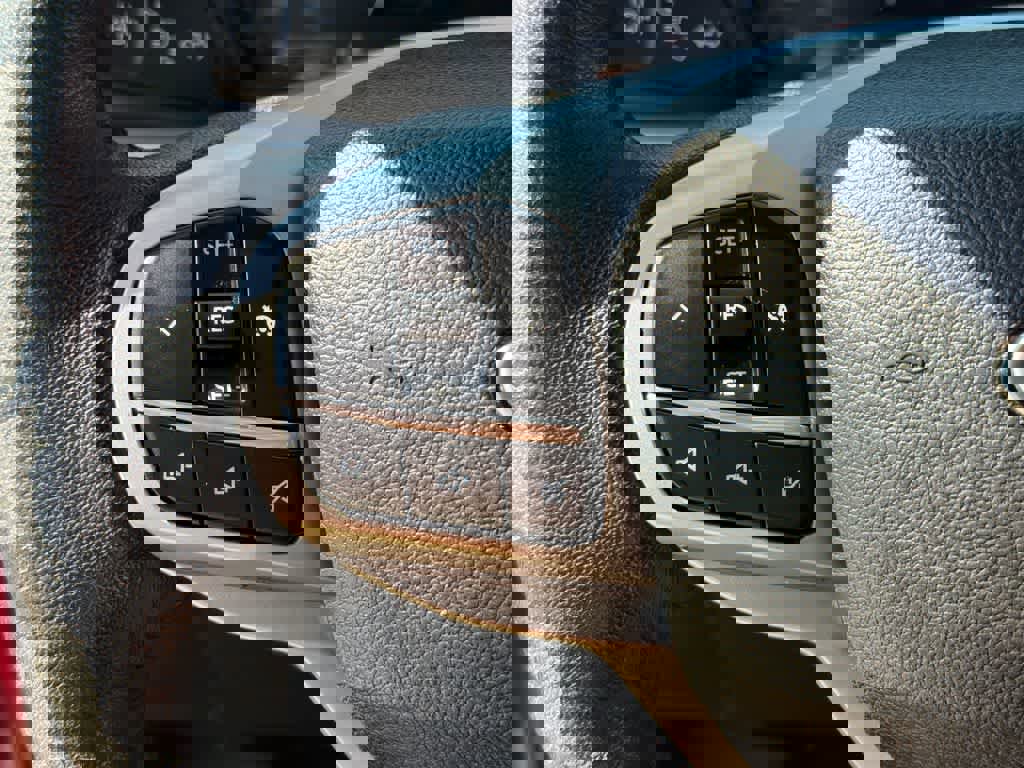 Certified 2022 Ford Explorer XLT w/ Equipment Group 202A image 25