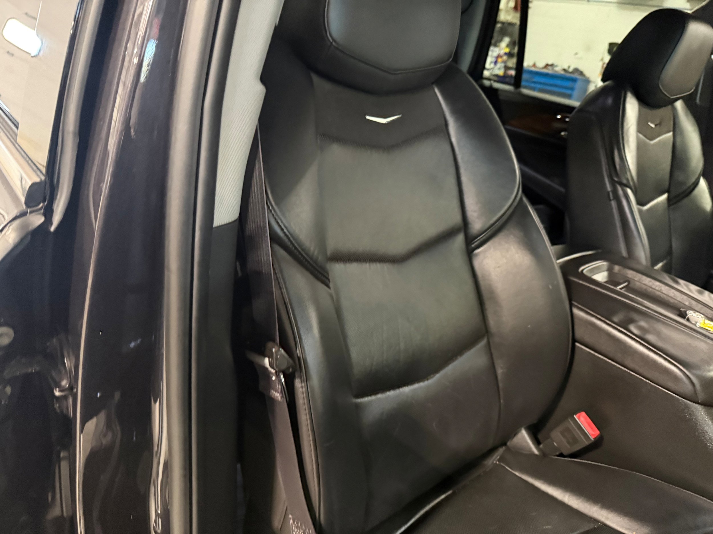 Used 2015 Cadillac Escalade Premium AWD/4WD image 14