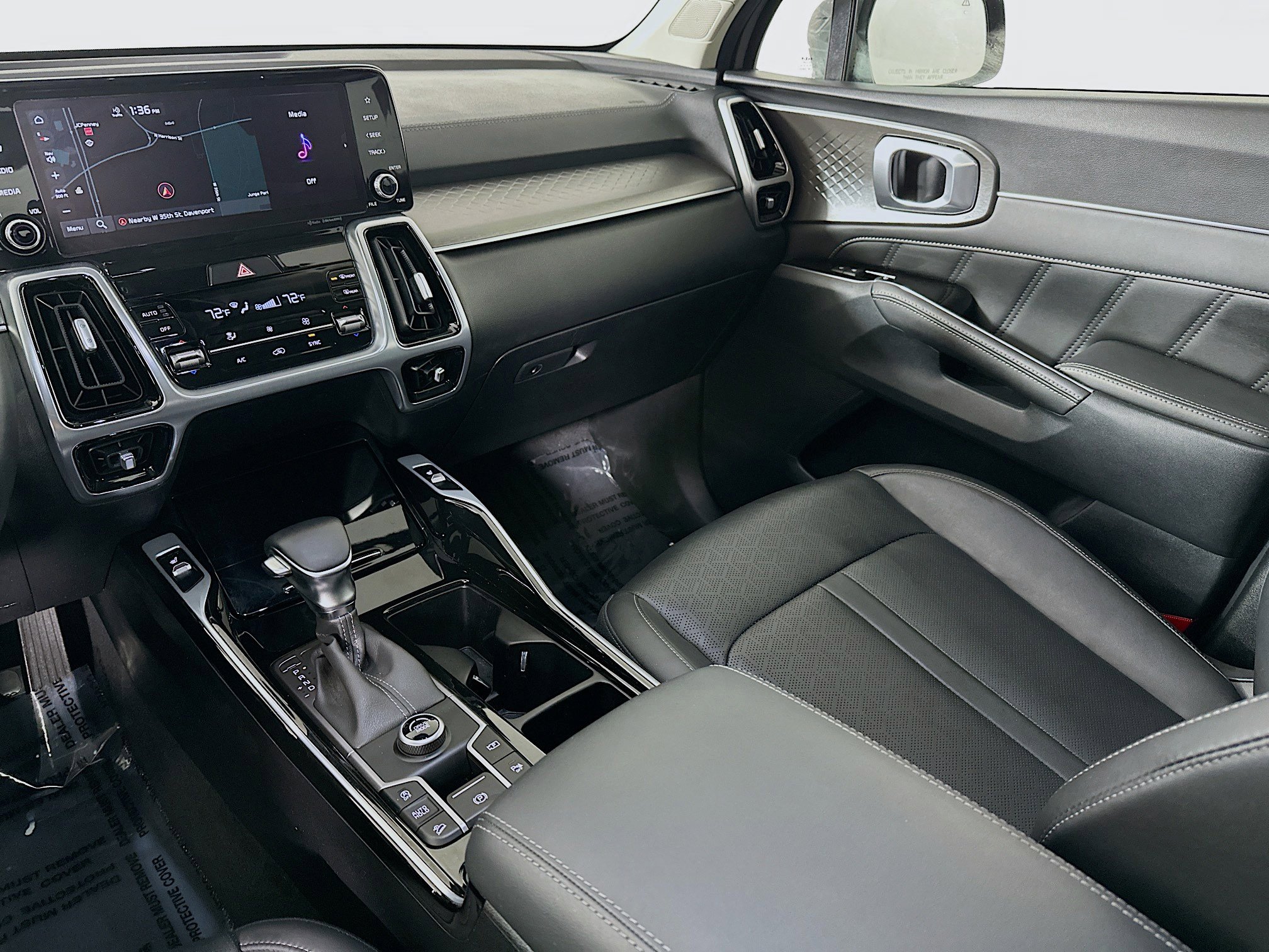 Certified 2022 Kia Sorento SX image 24