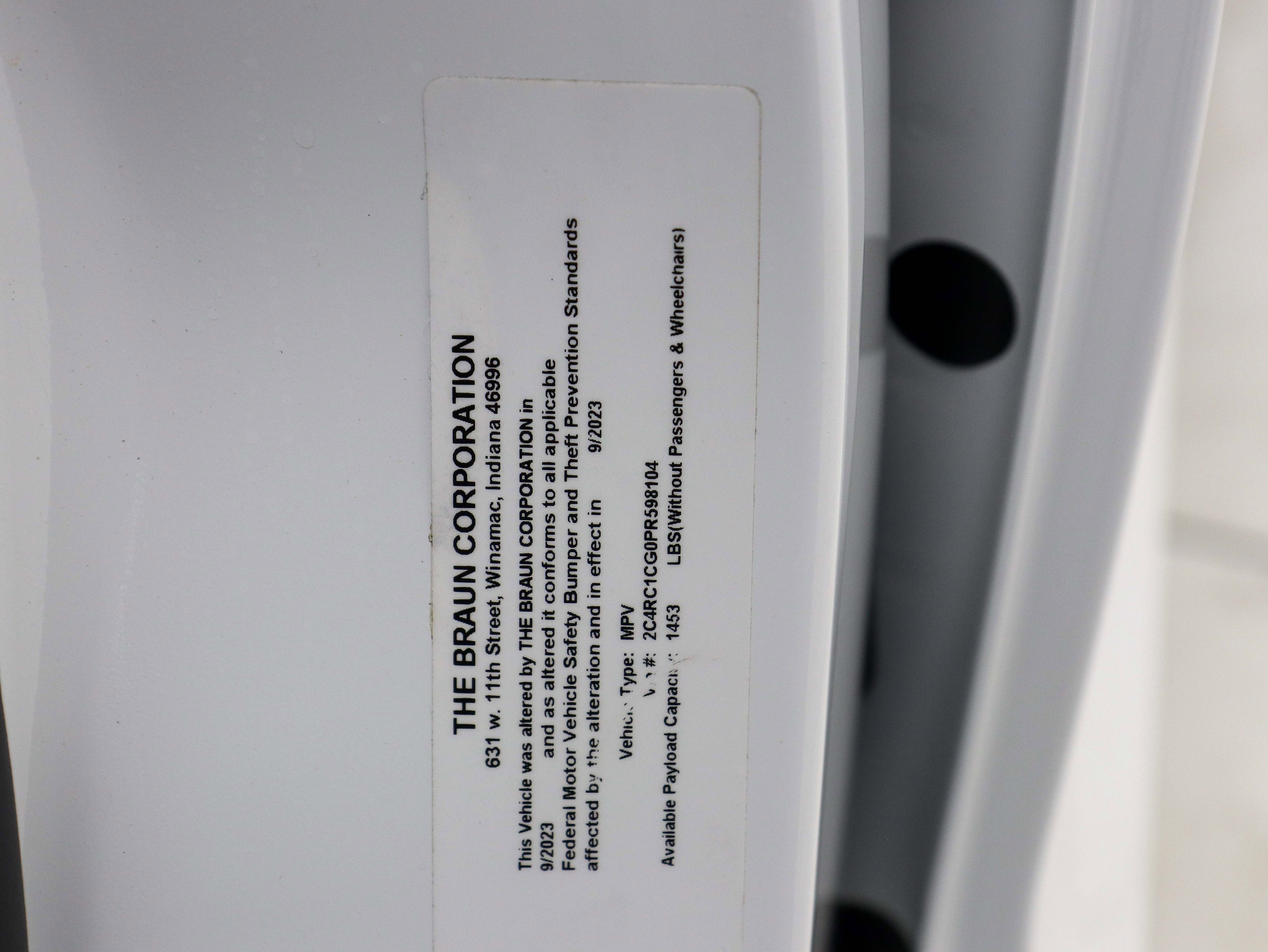 Used 2023 Chrysler Voyager LX image 42