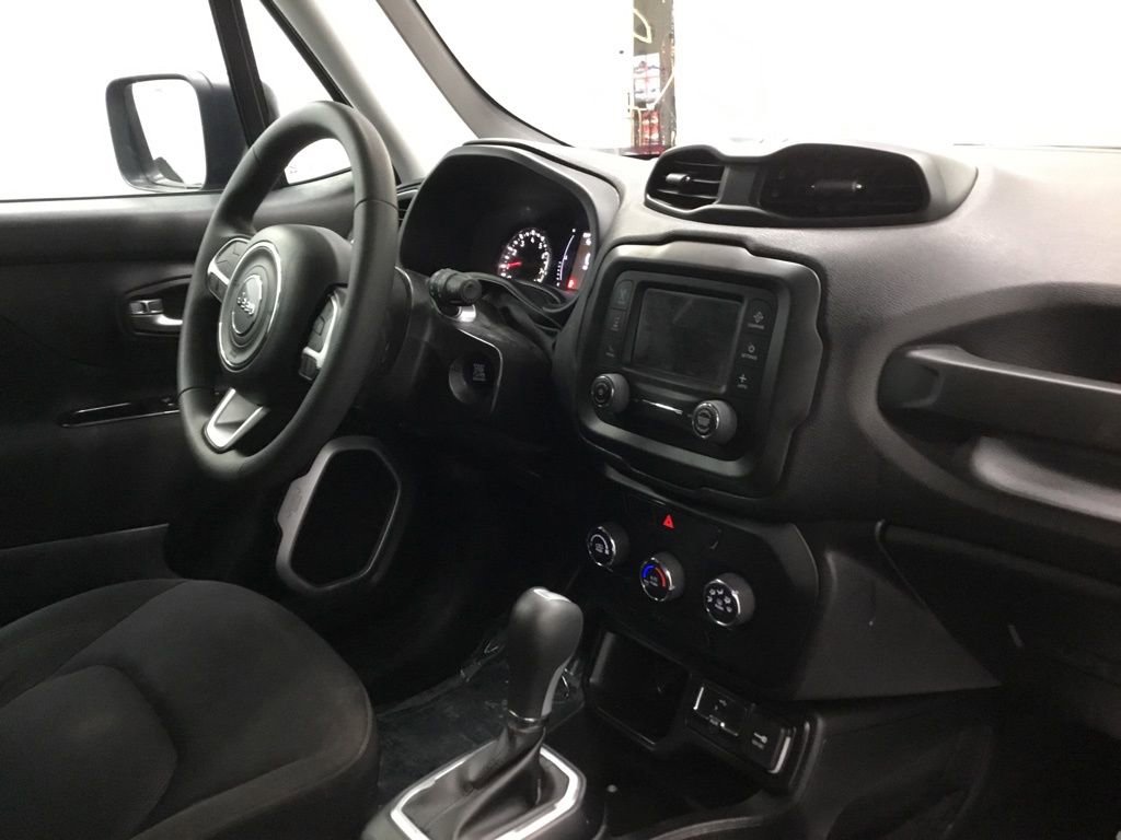 Used 2020 Jeep Renegade Sport w/ Sport Appearance Group image 21
