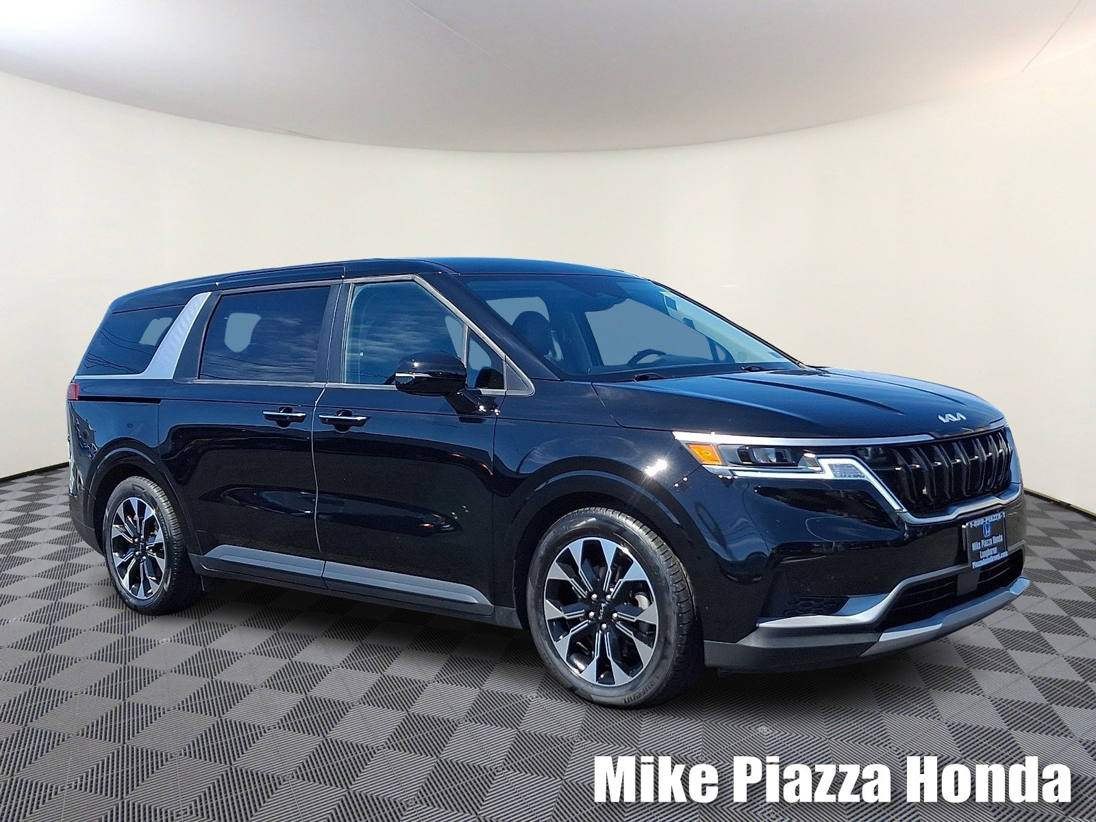 Used 2024 Kia Carnival EX