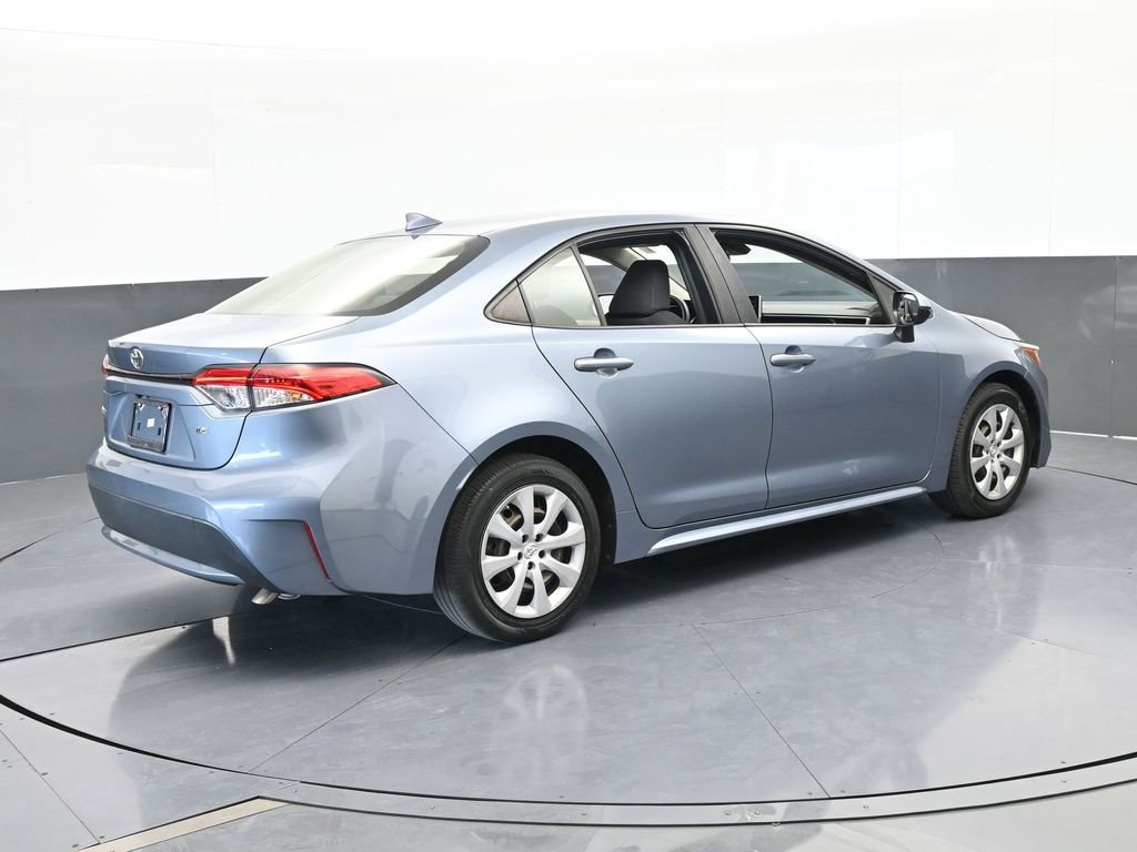 Used 2021 Toyota Corolla LE image 6