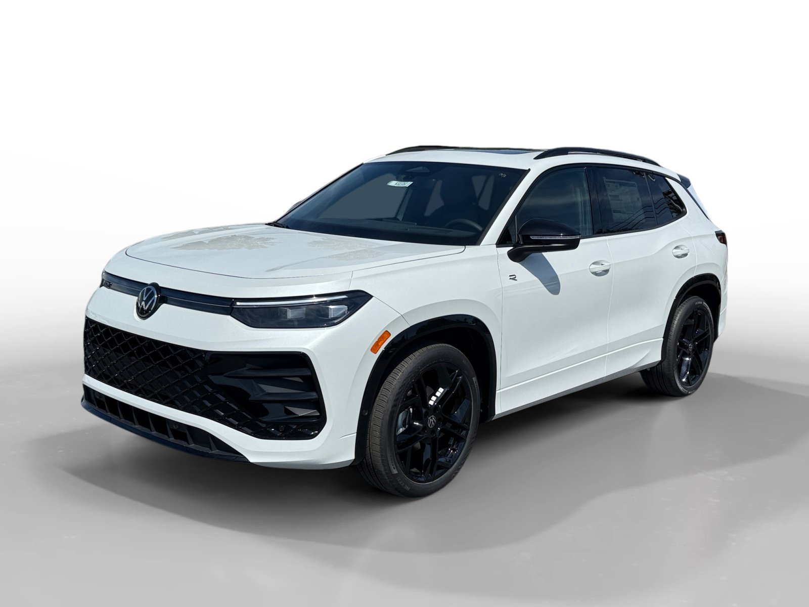 New 2026 Volkswagen Tiguan SE R-Line FWD image 1