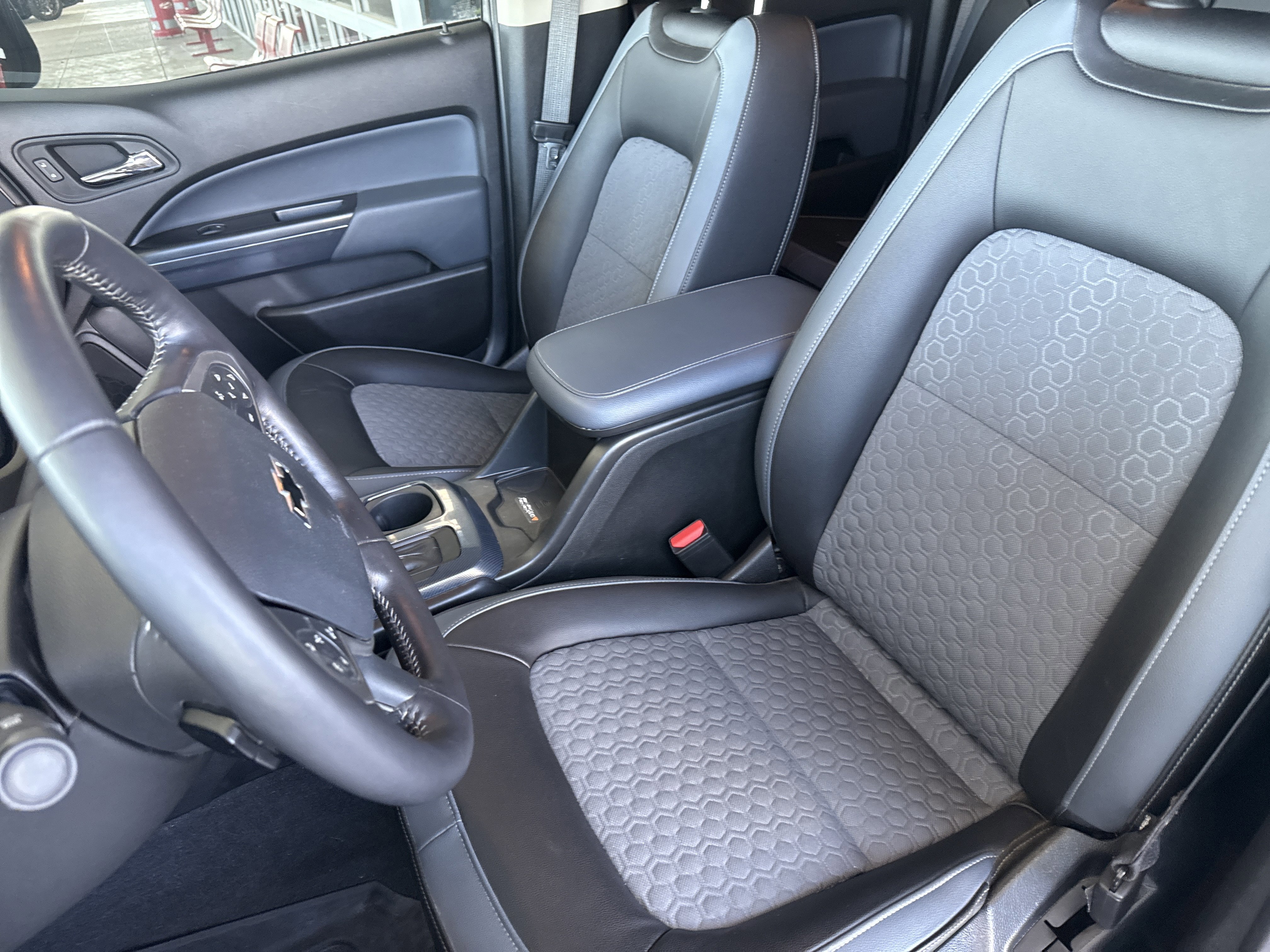 Used 2020 Chevrolet Colorado Z71 image 21