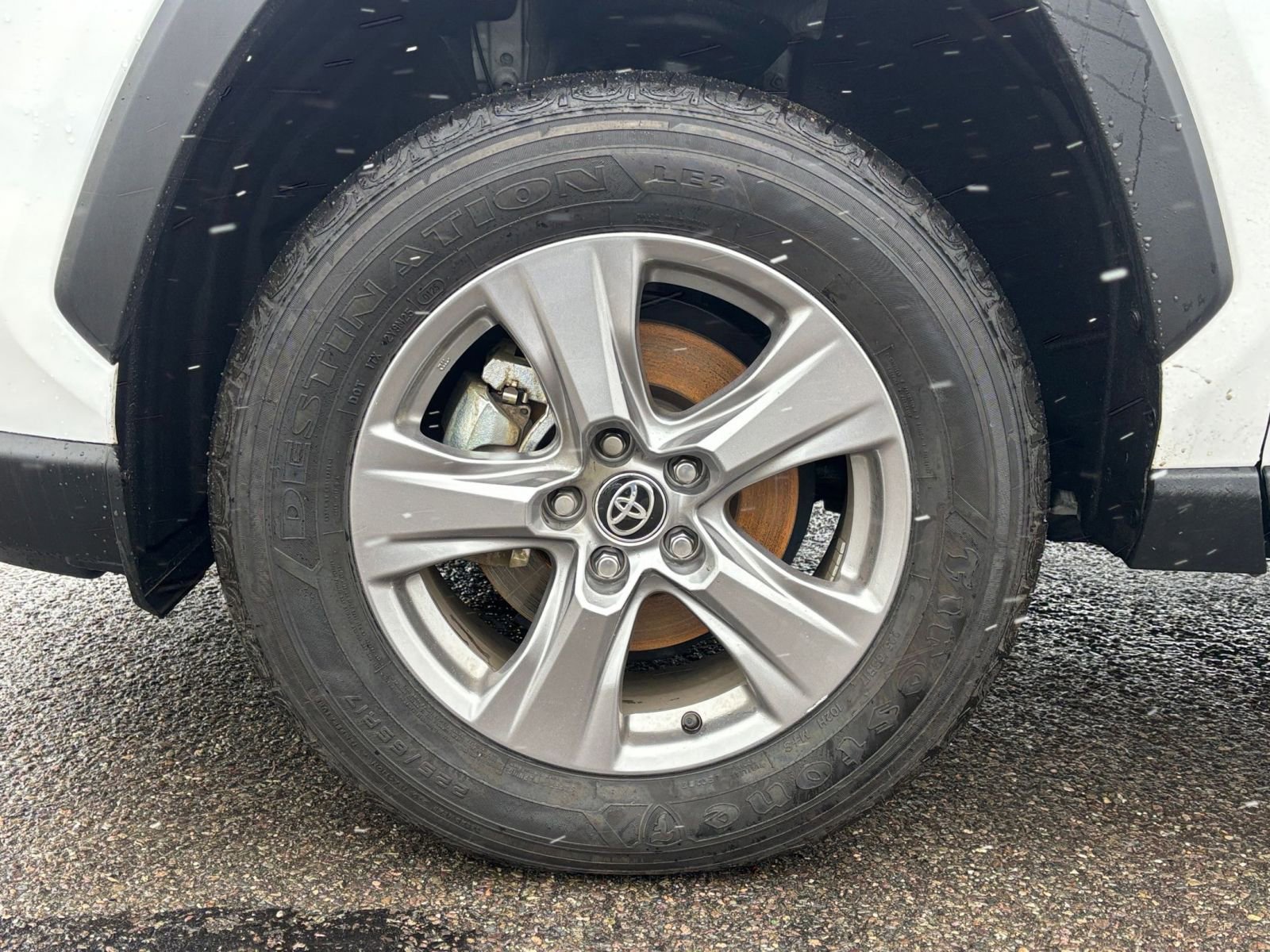 Used 2025 Toyota RAV4 LE image 23