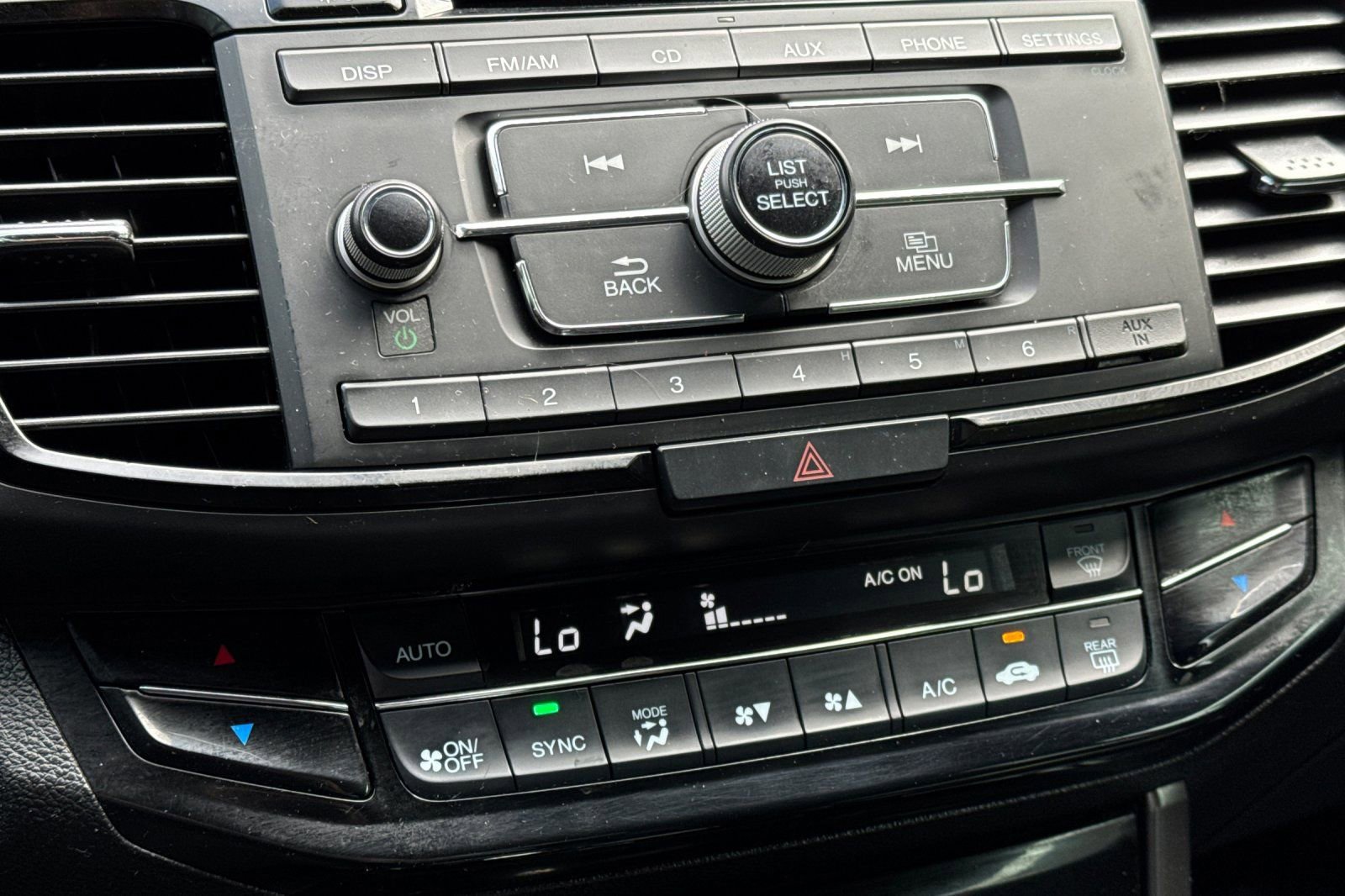Used 2017 Honda Accord Sport image 19