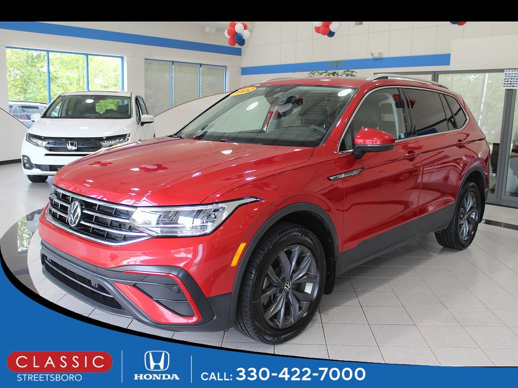Used 2022 Volkswagen Tiguan SE AWD/4WD image 1