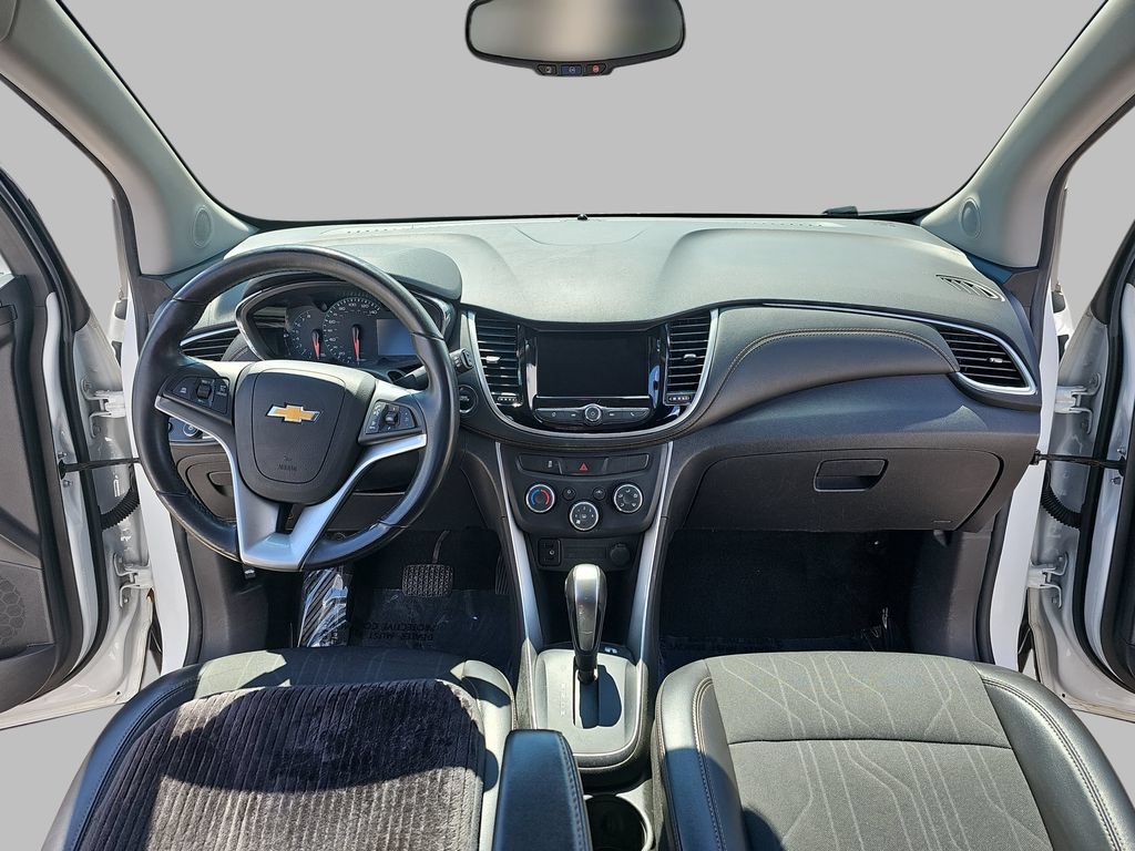 Certified 2019 Chevrolet Trax LT w/ LT Convenience Package FWD image 11