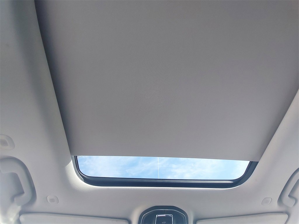 Used 2022 Jeep Grand Cherokee L Limited image 15