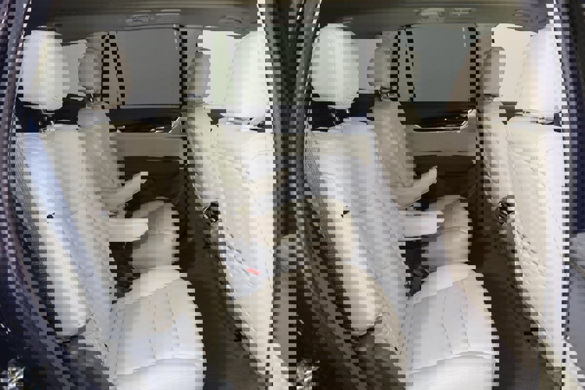 Used 2024 Cadillac XT6 Premium Luxury w/ Technology Package image 26