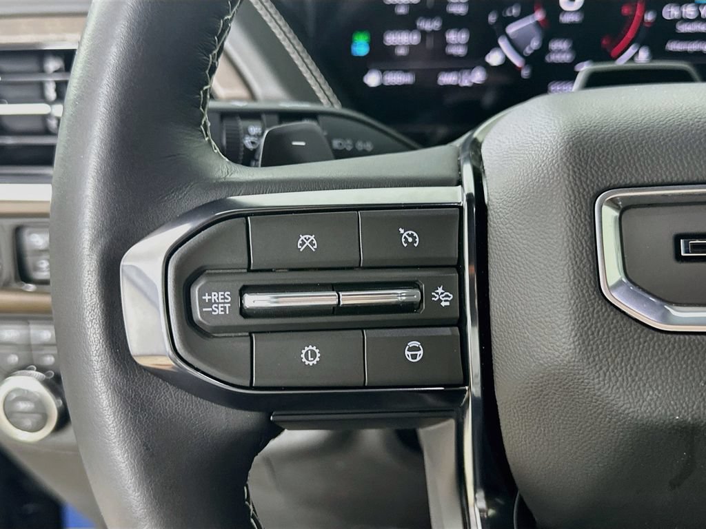Used 2026 GMC Yukon XL Denali Ultimate AWD/4WD image 12