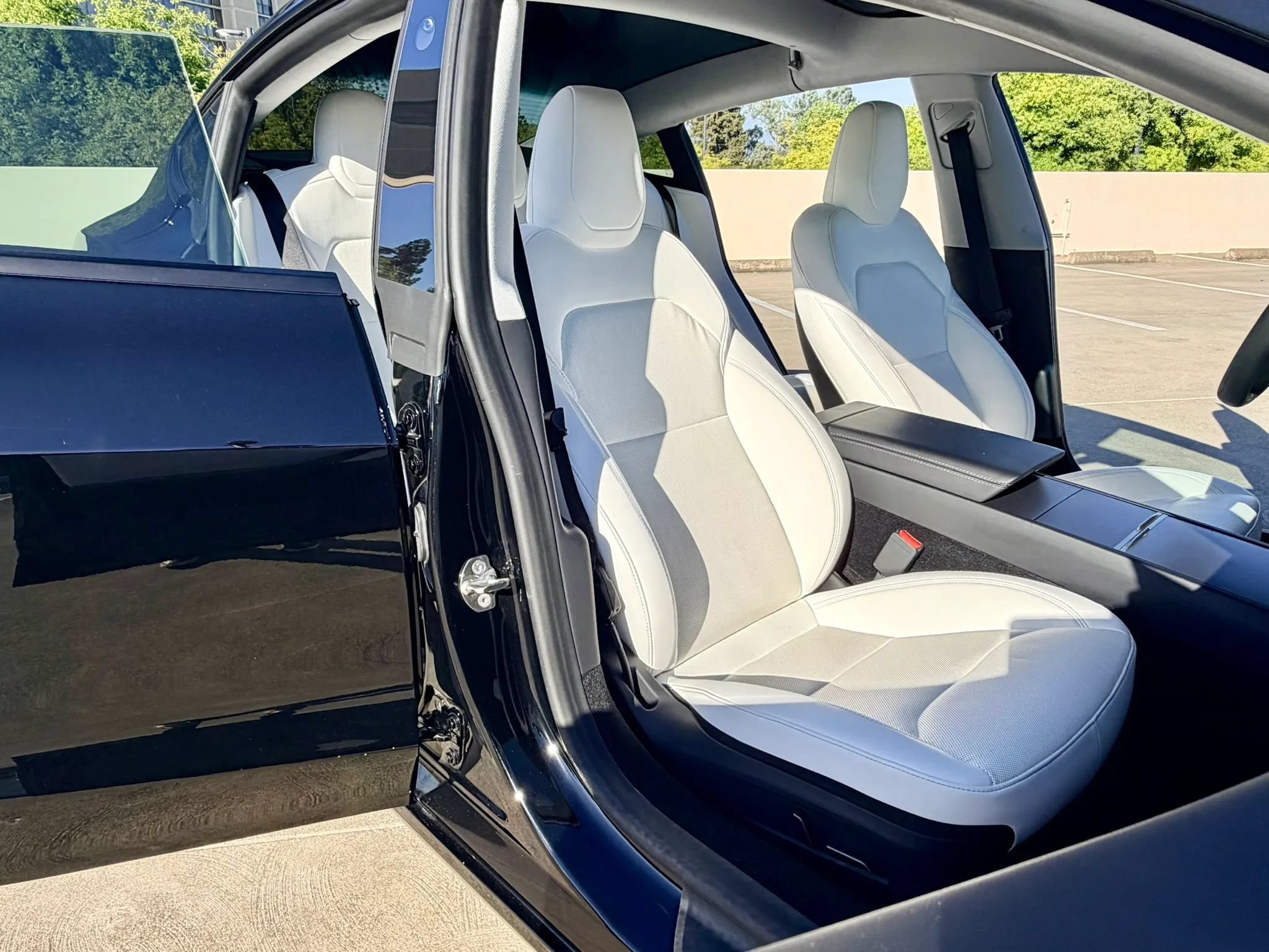 Used 2024 Tesla Model 3 Standard Range RWD image 32