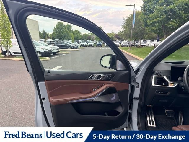Used 2026 BMW X7 M60i AWD/4WD image 9