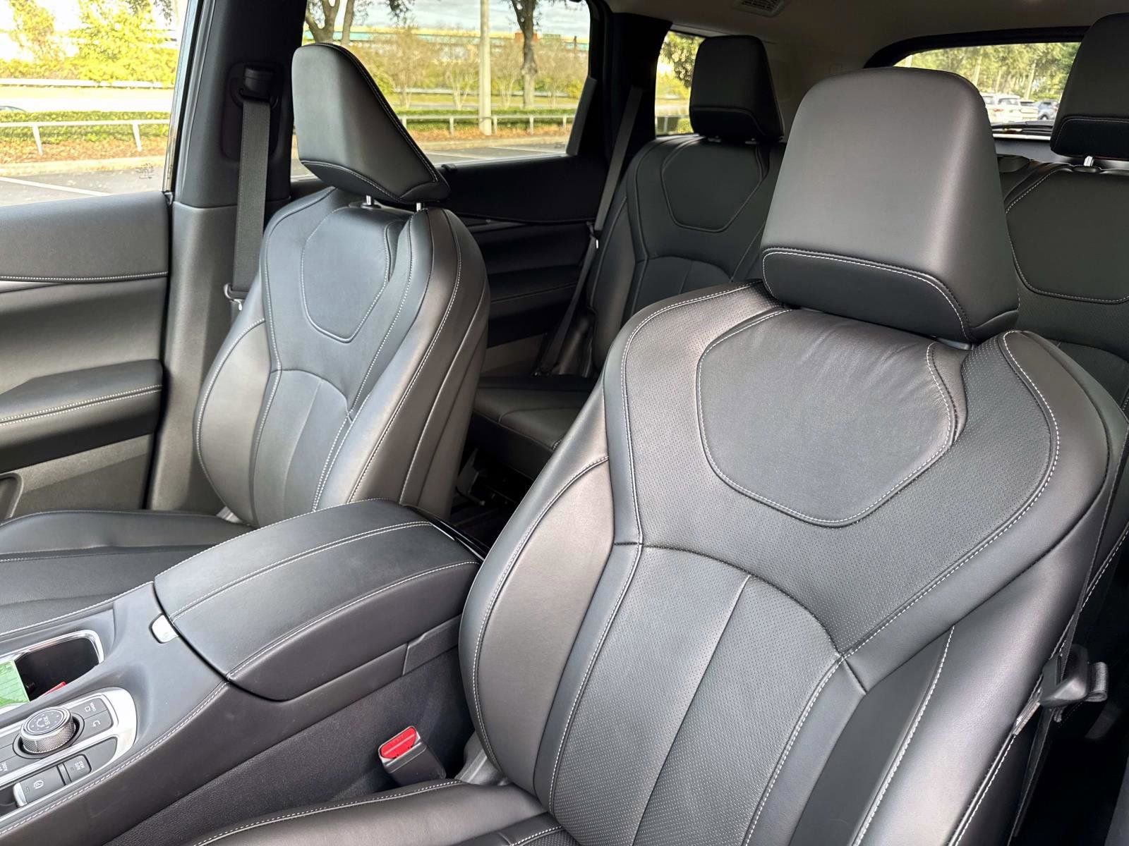 Used 2025 INFINITI QX60 Luxe image 11