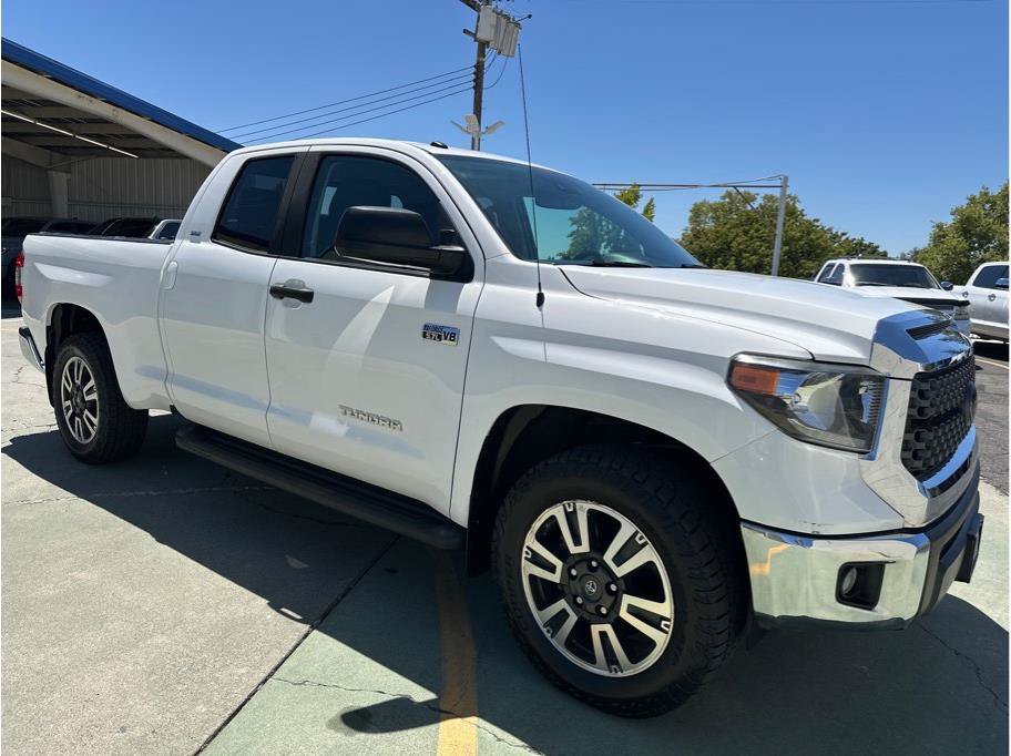 Used 2019 Toyota Tundra SR5 AWD/4WD image 5