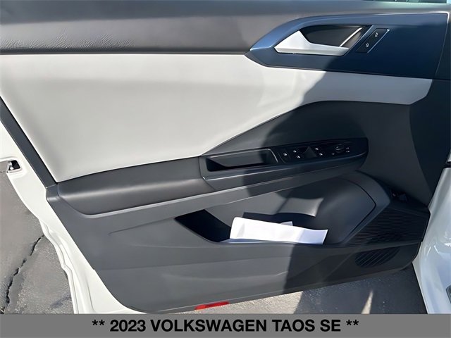 Used 2023 Volkswagen Taos SE w/ Panoramic Sunroof Package image 22