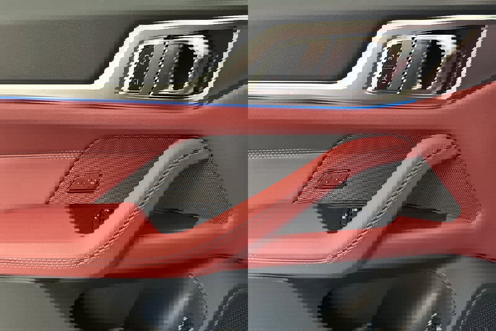 Used 2025 BMW i4 xDrive40i w/ Premium Package image 12