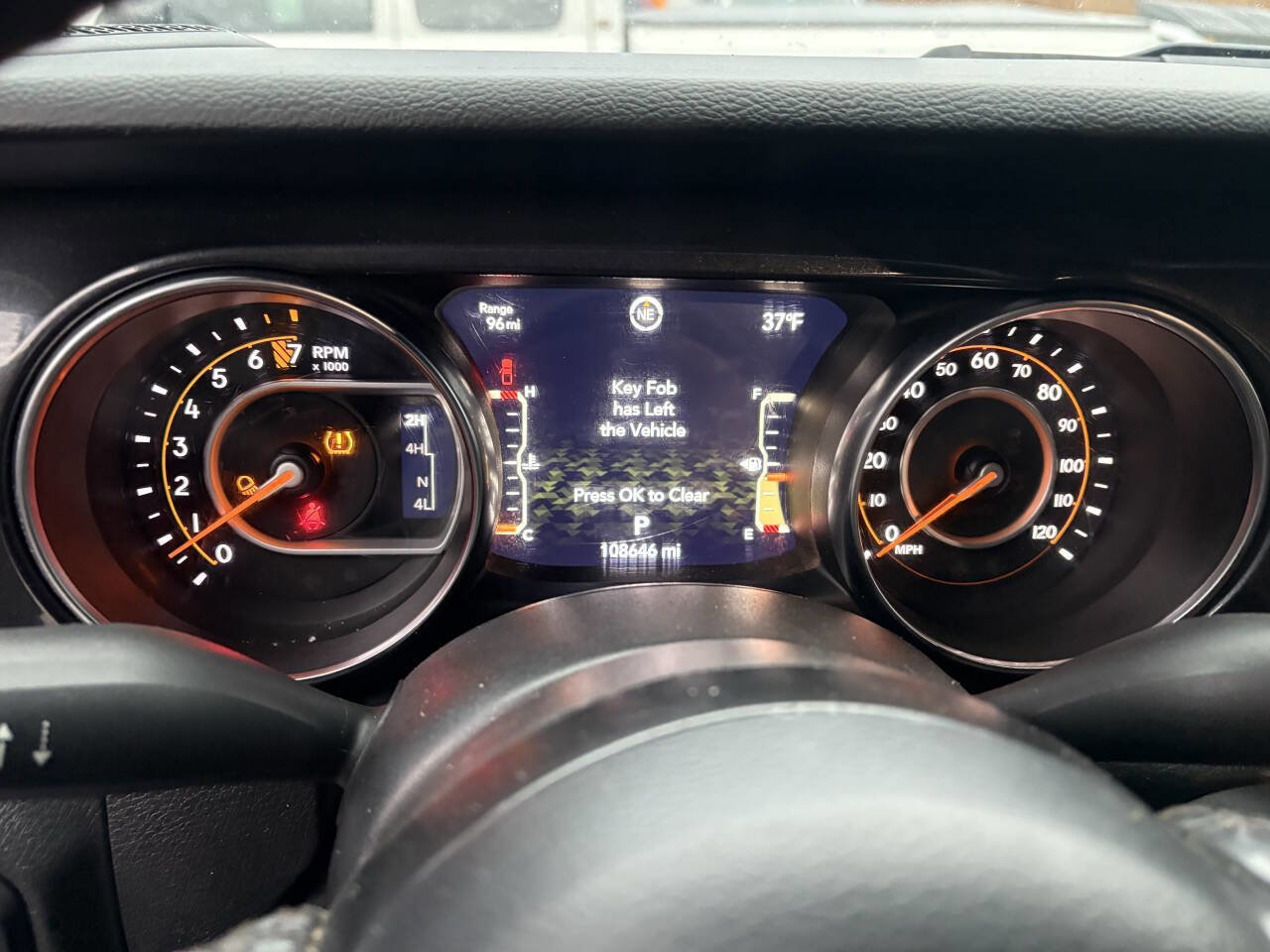 Used 2022 Jeep Gladiator Sport image 16