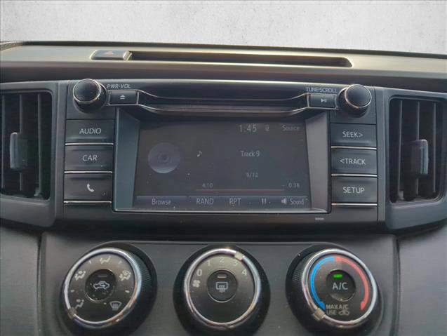 Used 2017 Toyota RAV4 LE image 17