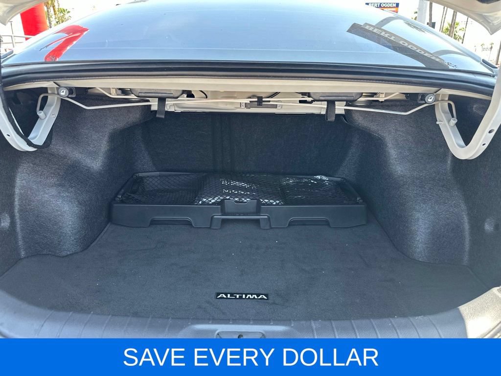 Used 2024 Nissan Altima 2.5 SV w/ SV Premium Package FWD image 6
