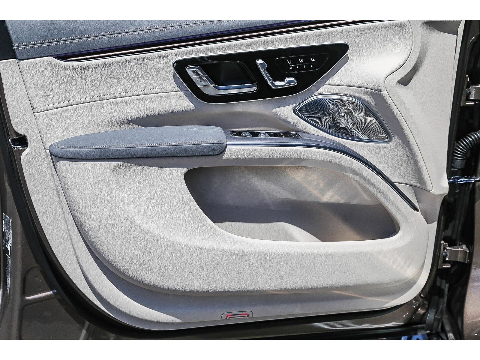 New 2026 Mercedes-Benz EQS 400 4MATIC SUV image 19