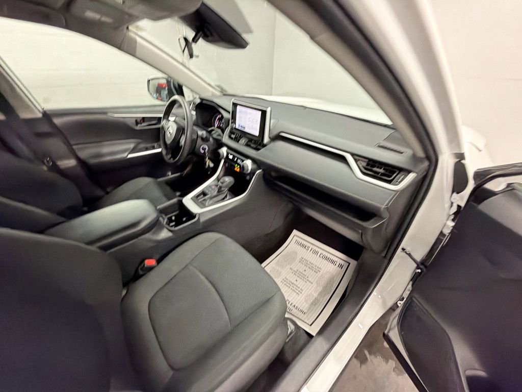 Used 2024 Toyota RAV4 LE image 26