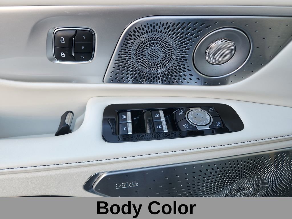 Used 2024 Lincoln Nautilus Black Label w/ Jet Appearance Package (87T) image 9