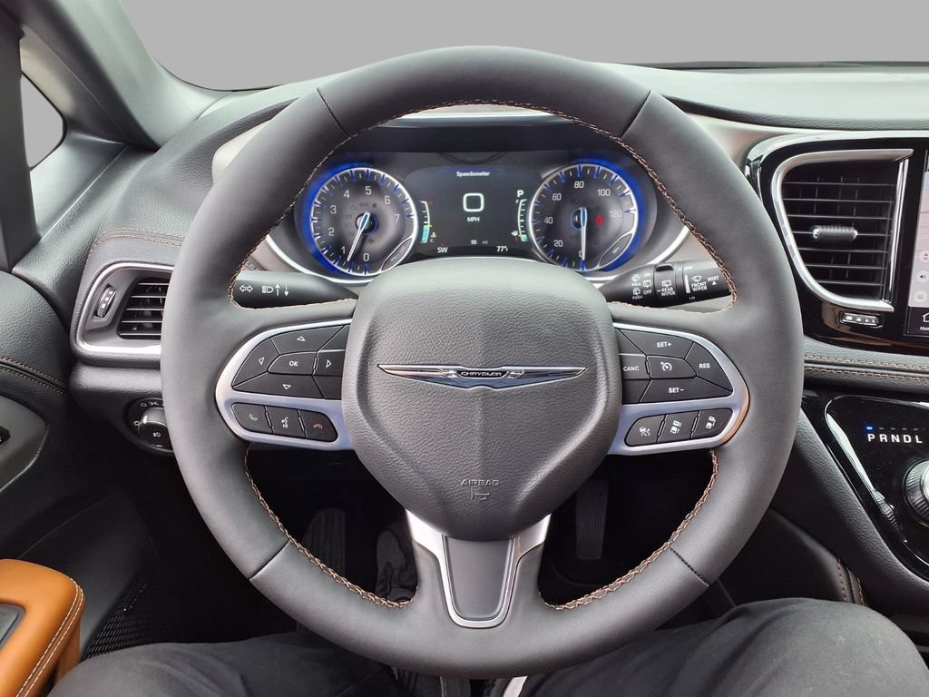 New 2026 Chrysler Pacifica Pinnacle AWD/4WD image 15