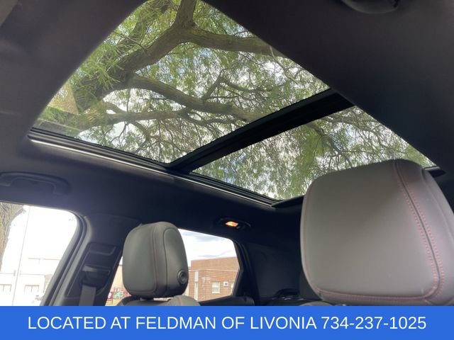 Certified 2023 Chevrolet TrailBlazer RS w/ Sun and Liftgate Package AWD/4WD image 18