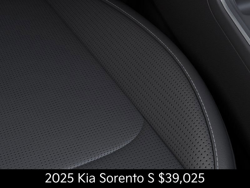 Used 2025 Kia Sorento S AWD/4WD image 24