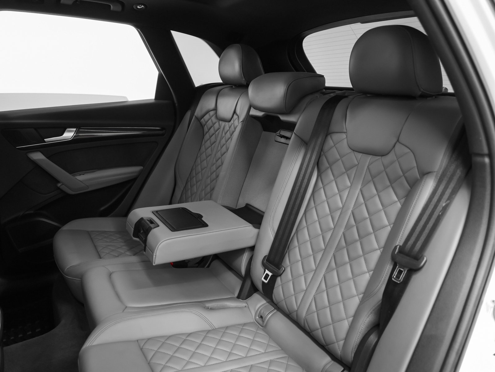 Used 2021 Audi SQ5 Prestige image 45