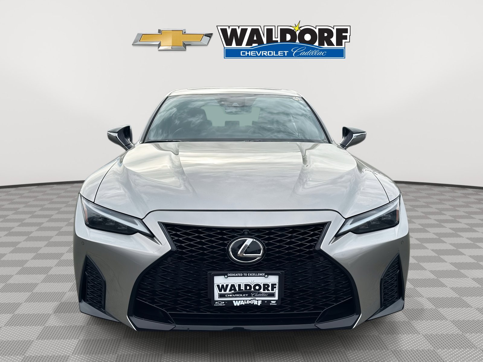 Used 2023 Lexus IS 500 image 2