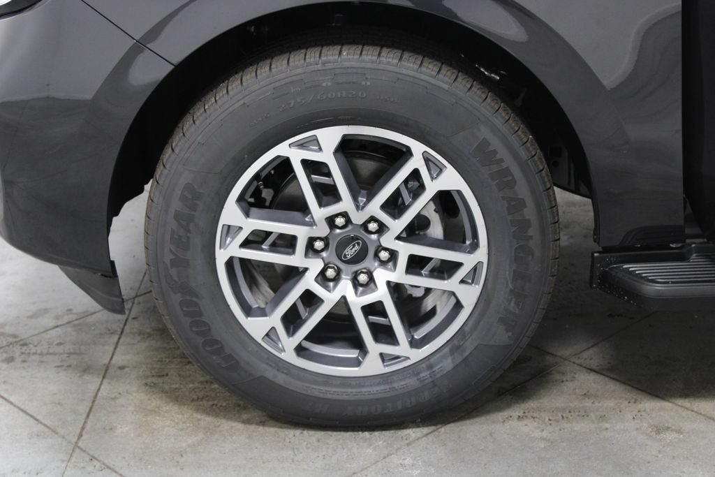 New 2026 Ford Expedition Active RWD image 21