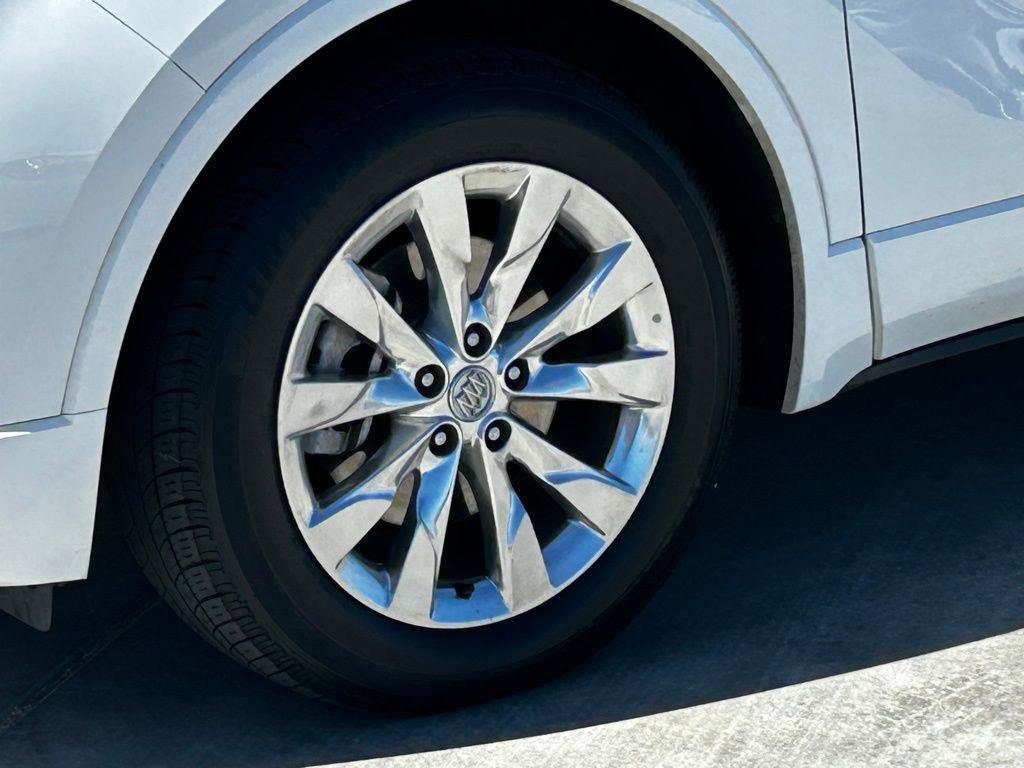 Used 2018 Buick Envision Essence FWD image 4