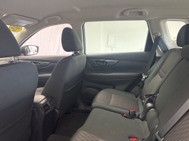 Used 2020 Nissan Rogue S image 12