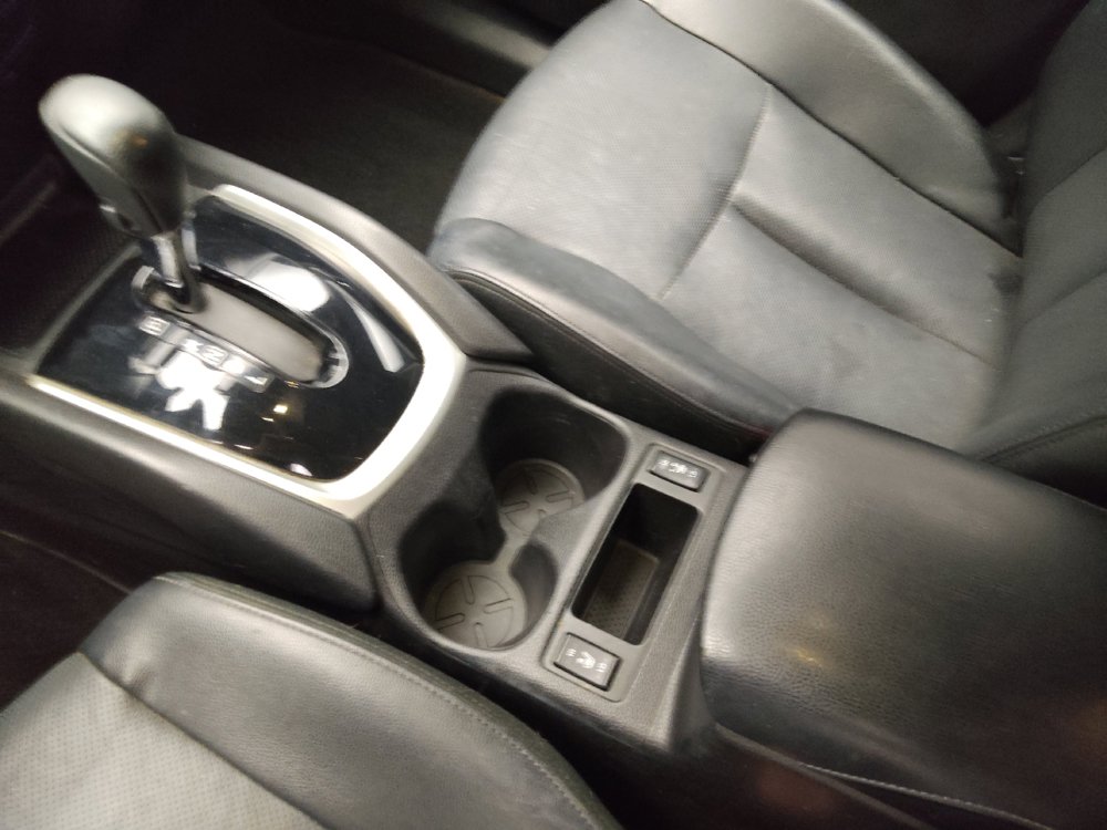 Used 2015 Nissan Rogue SL w/ SL Premium Package FWD image 26