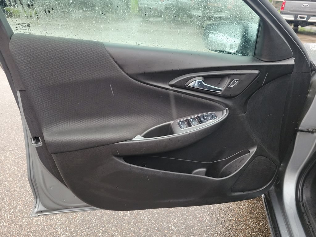 Used 2025 Chevrolet Malibu LT FWD image 16